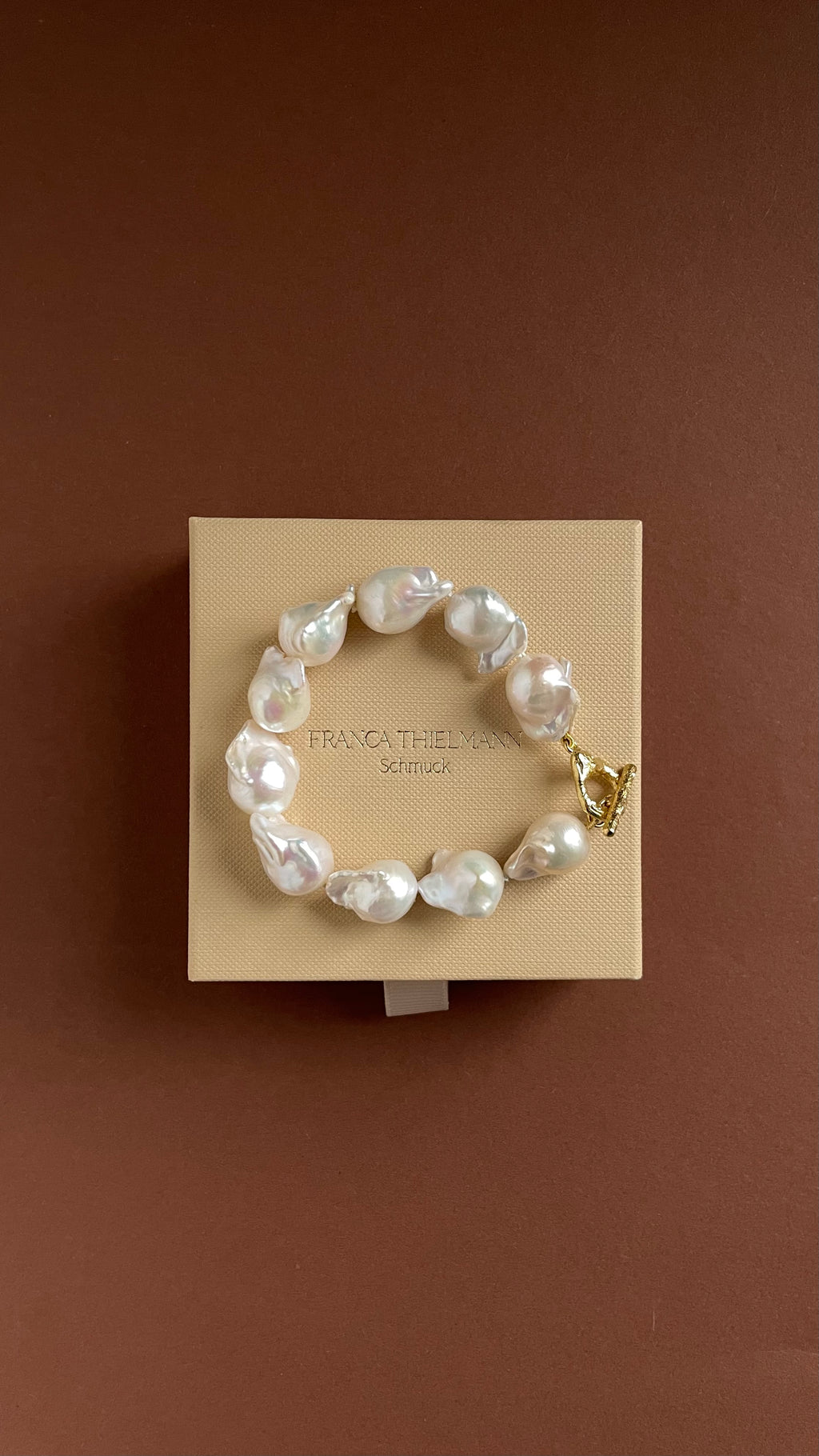 Amband mit barocken Perlen/ Gold